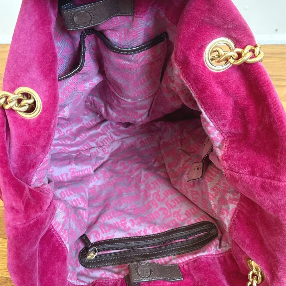 VTG Juicy Couture Pink/Gold Velour Daydreamer Shoulder Bag Y2K 2010 Crest Charm